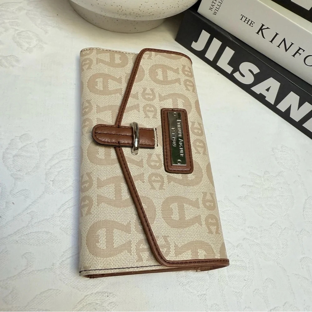 Etienne Aigner Cream and Brown Wallet Timeless Sophistication - Picture 2 of 7